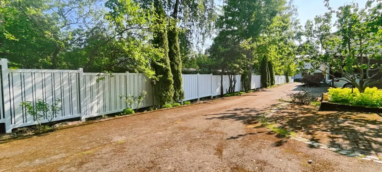 Vinyyliaita - Picket modern 22 IMG 20250613 WA0034 1