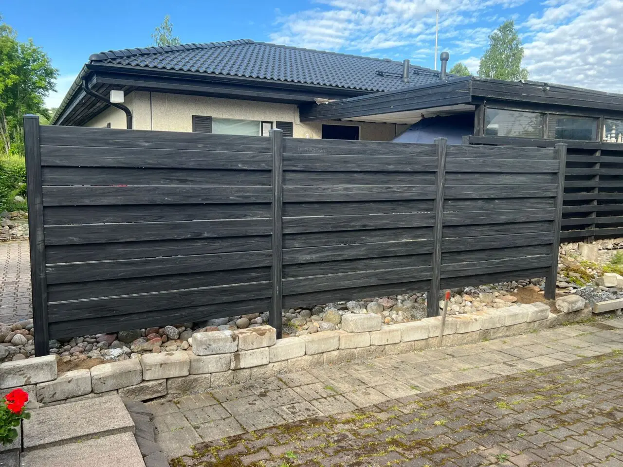 Vinyyliaita - Limilauta vaaka tummanharmaa 12 IMG 20260703 WA0015