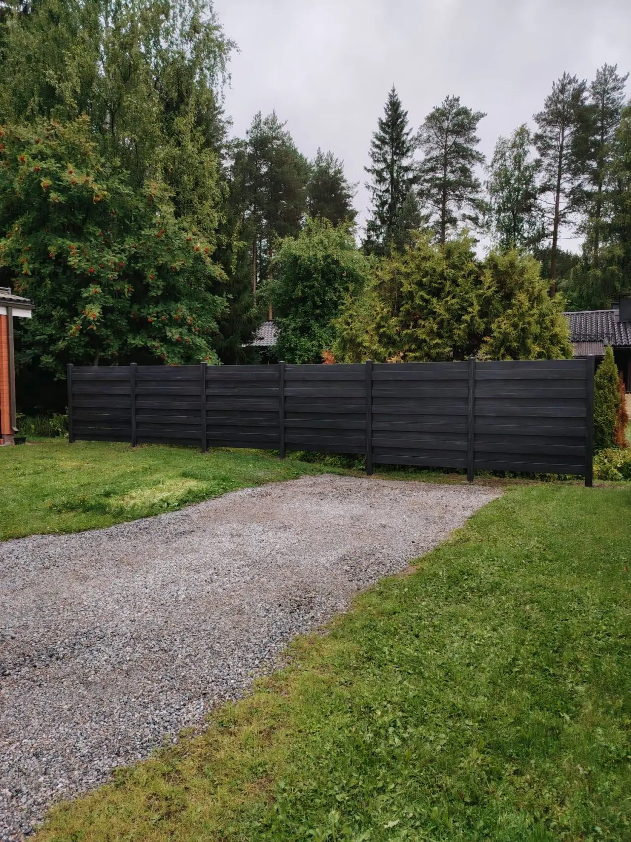 Vinyyliaita - Limilauta vaaka tummanharmaa 37 IMG 20260807 WA0017